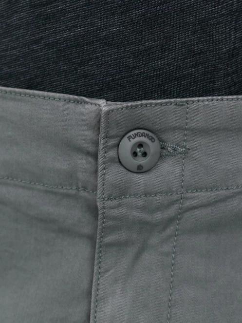 pantaloni scurti cu buzunare laterale pt. barbati Fundango Zack Cargo Shorts oliv 7