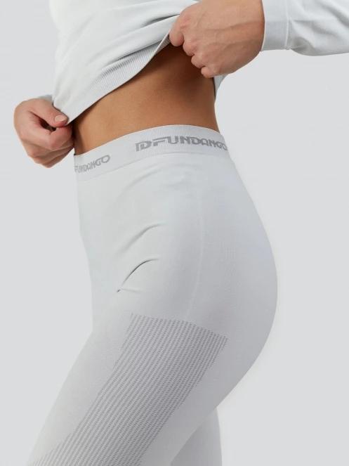 set de lenjerie de corp pt. femei Fundango Seamless Baselayer Set nisip 7