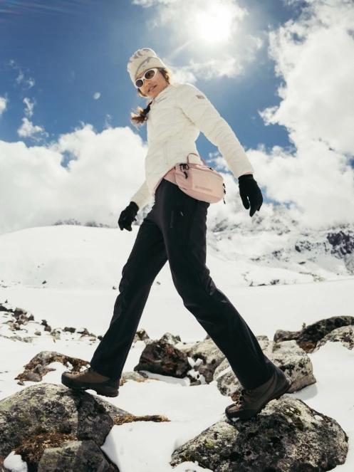 geaca matlasata de tranzitie pt. femei Fundango Vinke Padded Jacket alb 10