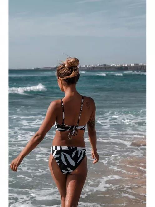 sutien bikini pt. femei Fundango Hogg High Neck Top negru 7