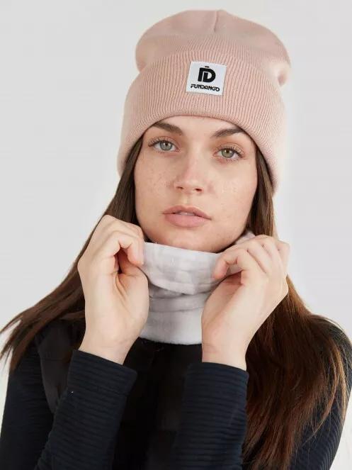 caciula tricotata pt. femei Fundango Kingdom Beanie roz 3
